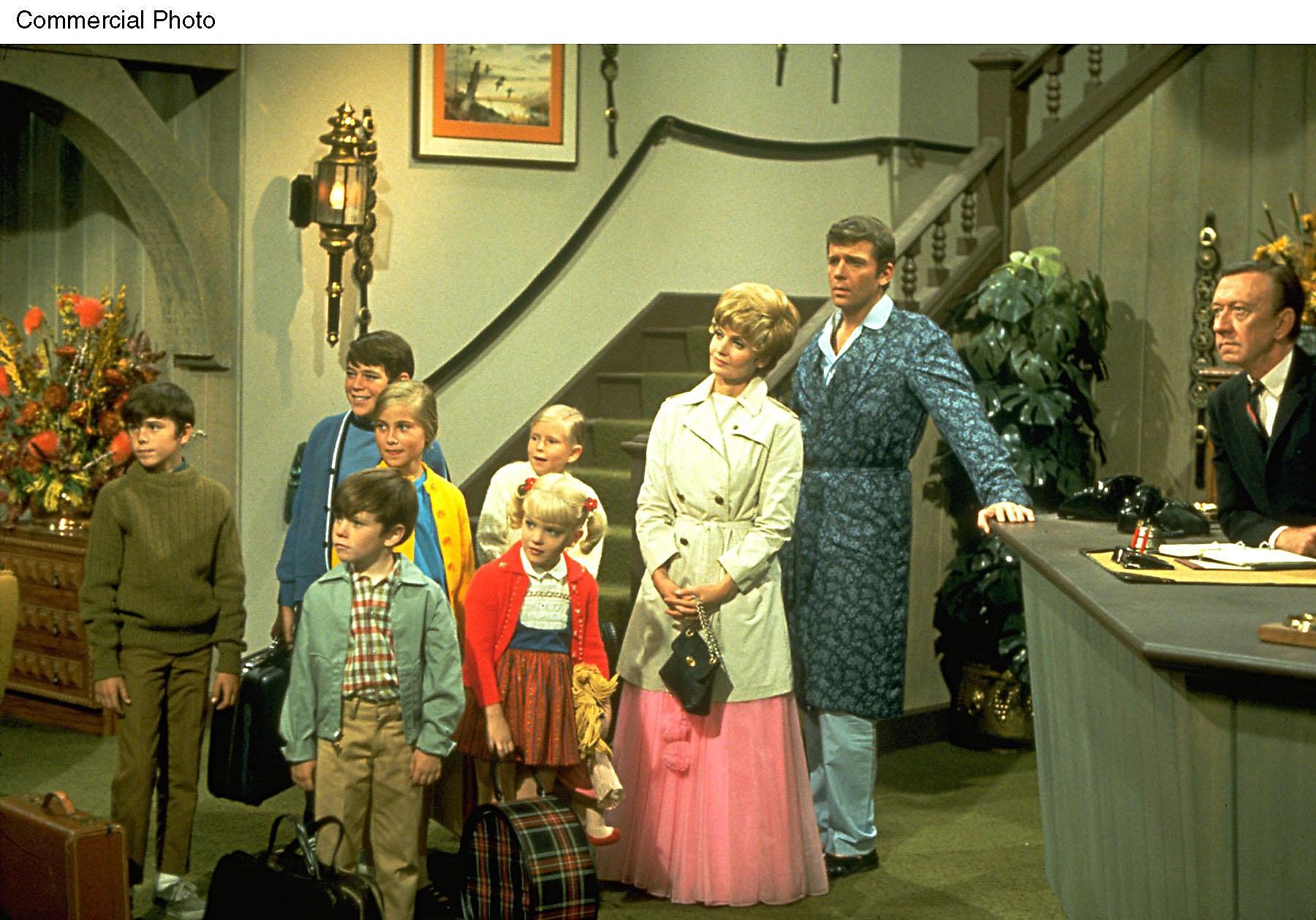 Florence Henderson, "The Brady Bunch" mom, dies