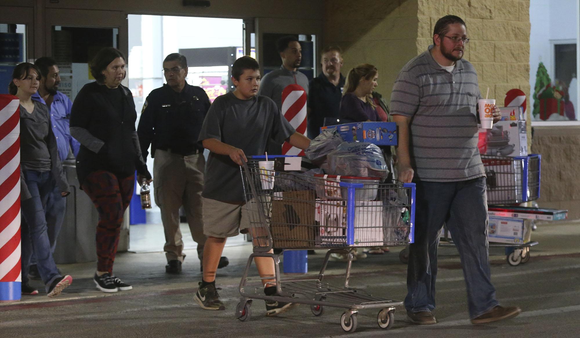San Antonio shoppers turning out for Black Friday deals