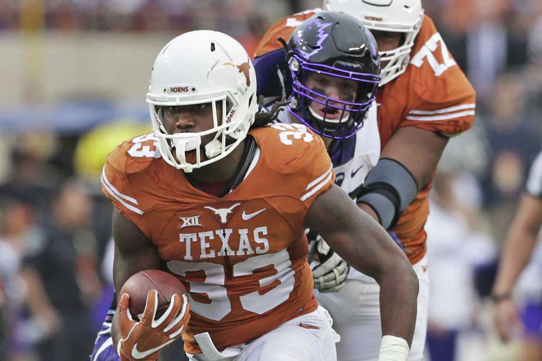 RB D'Onta Foreman revealed his infant son died during final season at Texas