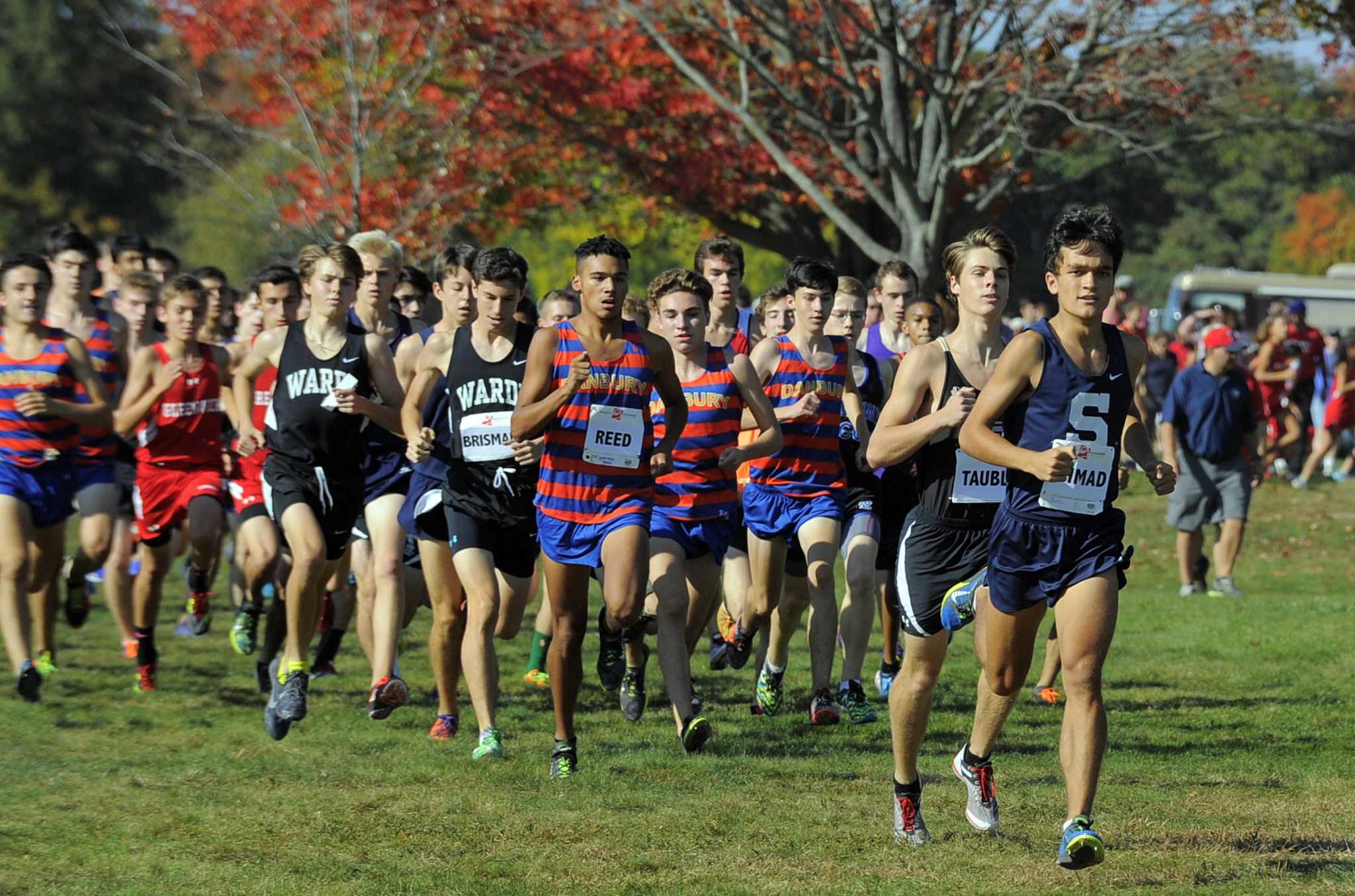 Staples cross country takes second at Nike regionals