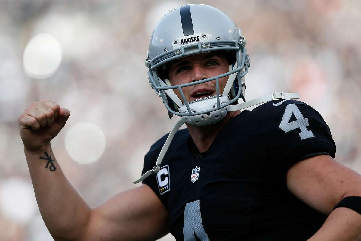 Raiders QB Derek Carr credits brother David for his success