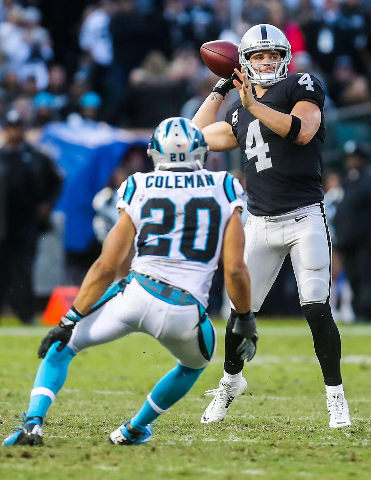 Raiders QB Derek Carr rallies Oakland to 5th straight win