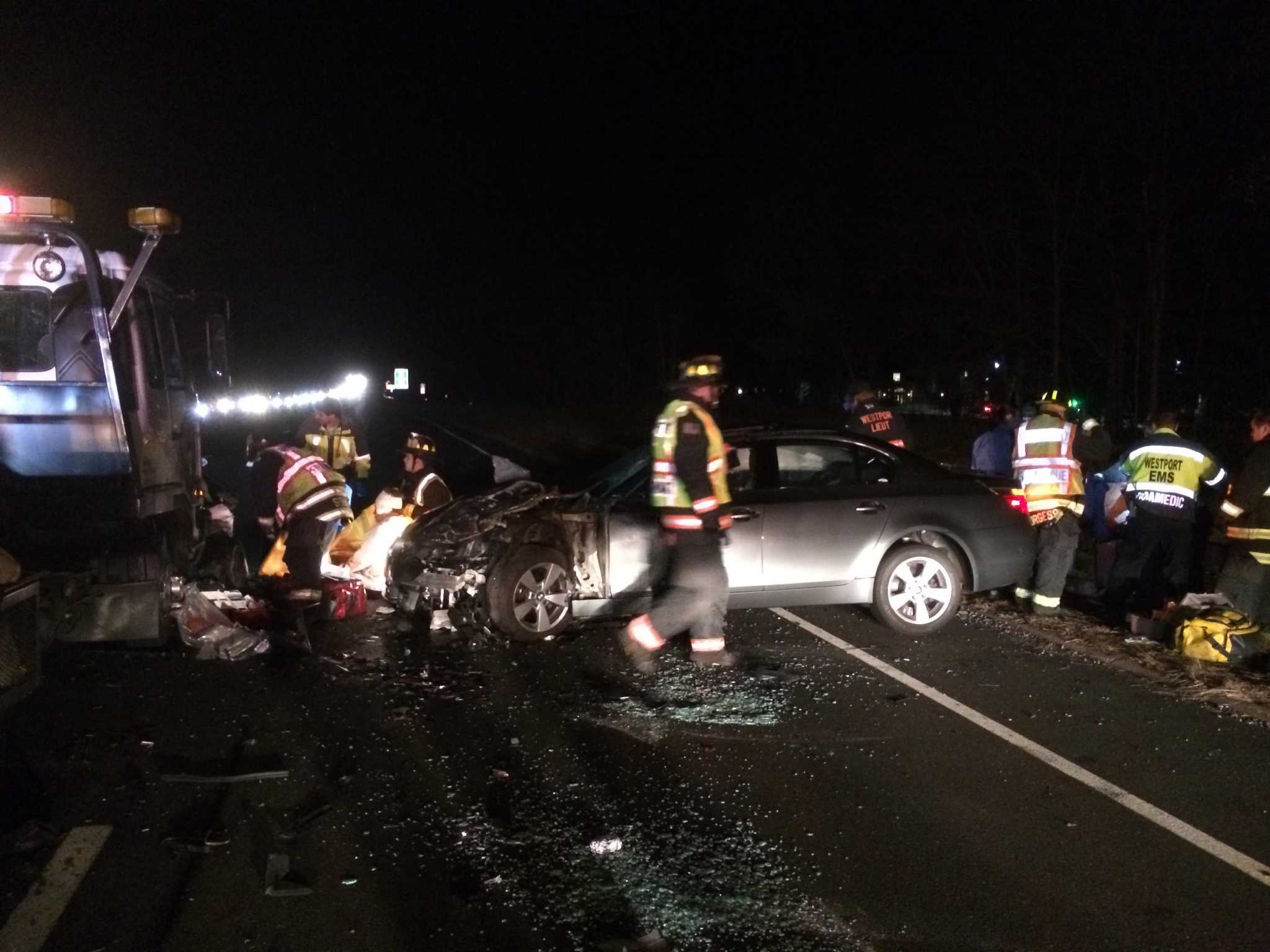 Accident Sunday closes Merritt Parkway in Westport