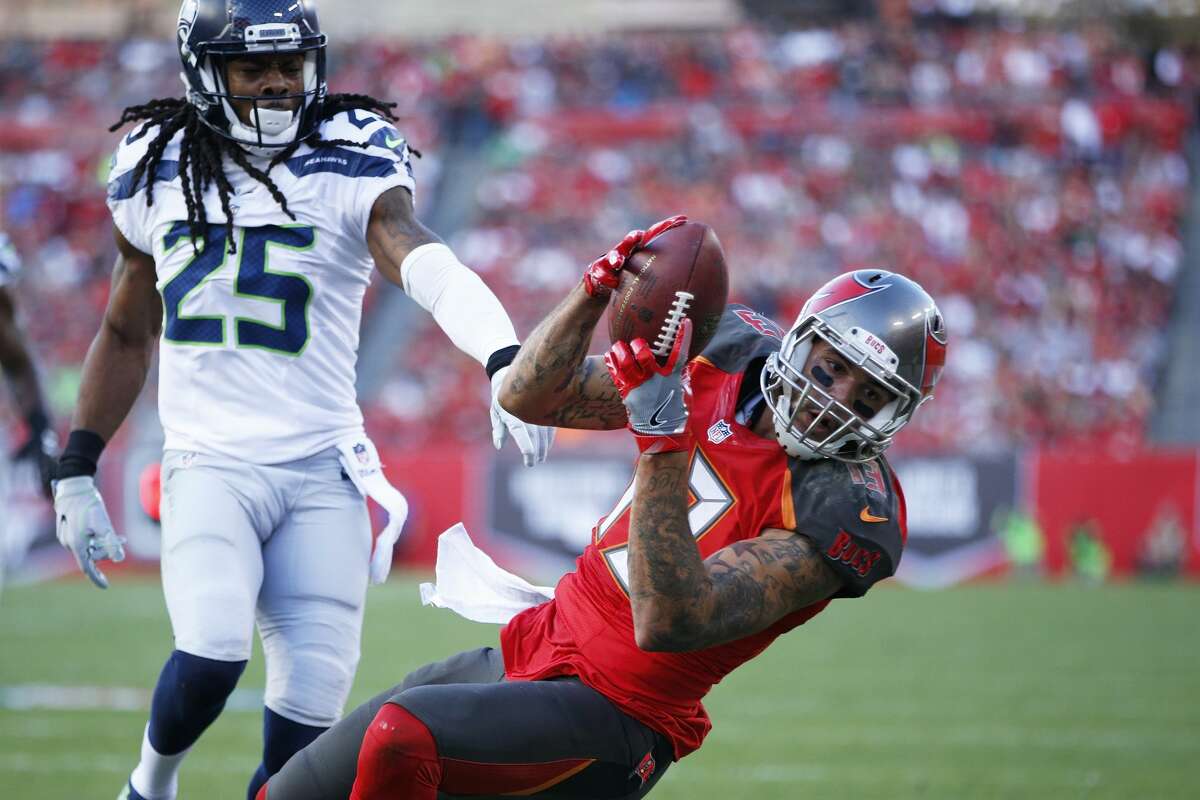 BUCCANEERS TO PLAY SEATTLE SEAHAWKS IN FIRST EVER NFL GAME IN