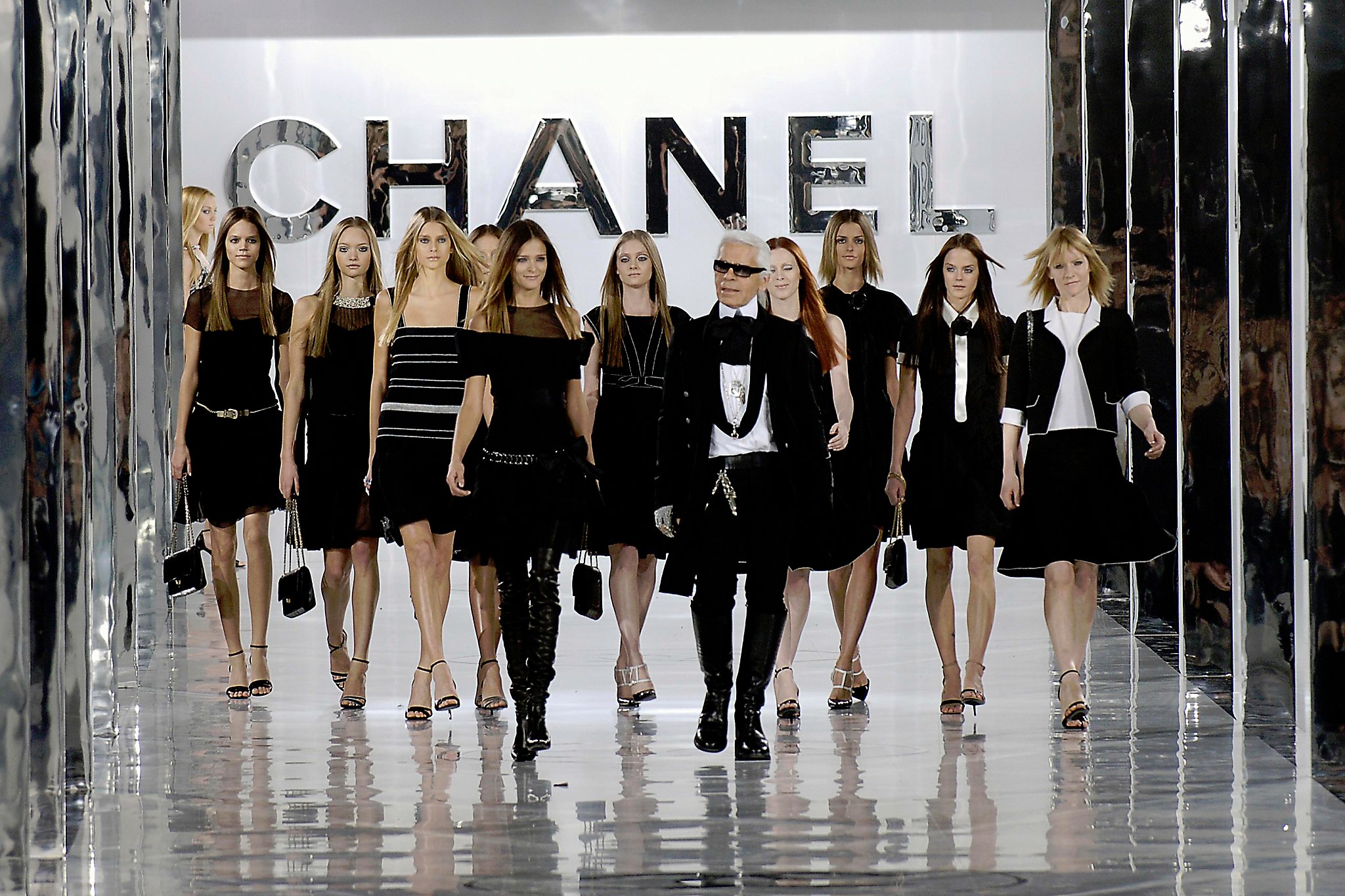 100 of Karl Lagerfelds Best Chanel Runway Moments  Karl Lagerfeld Chanel  Designs
