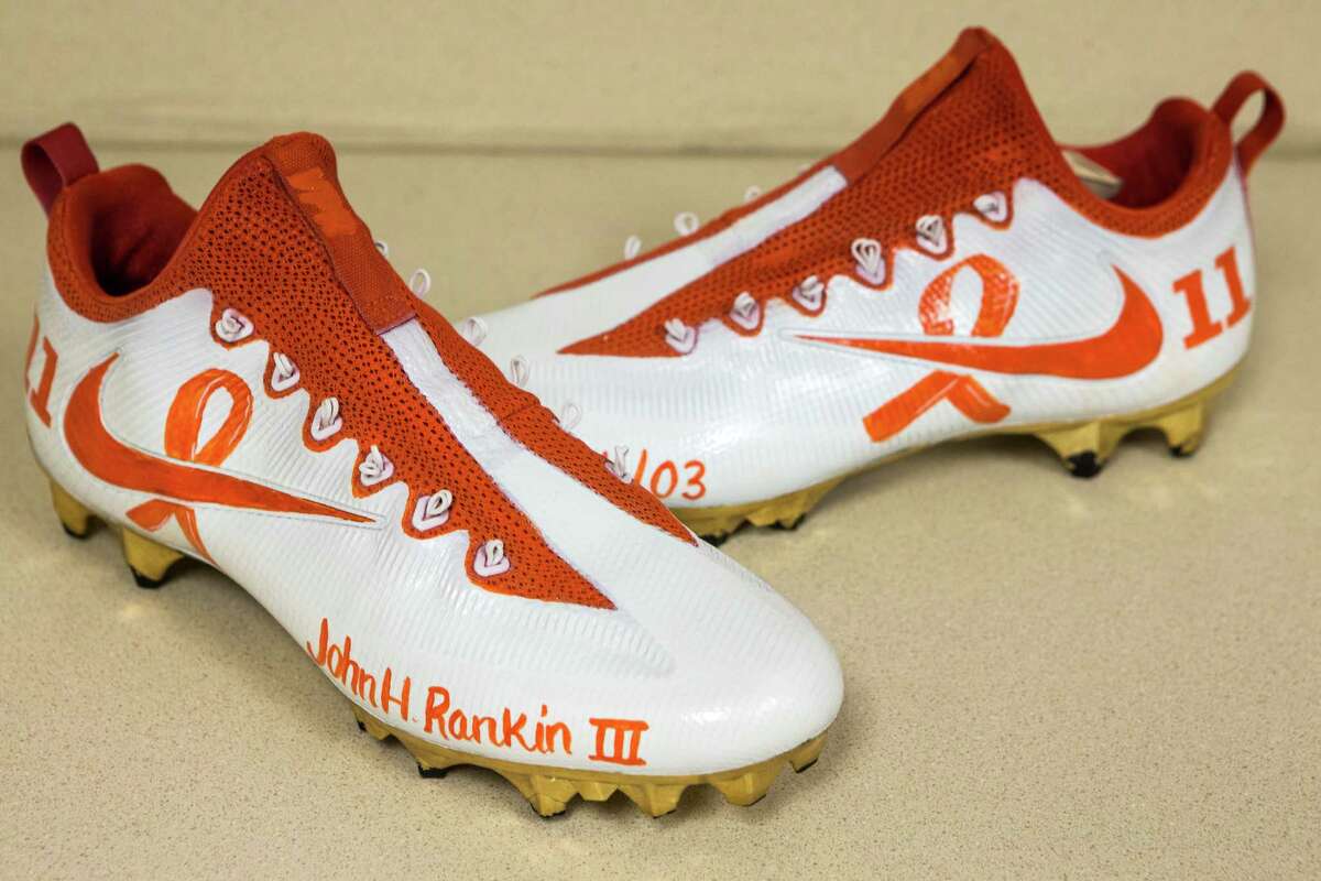 high top wide receiver cleats