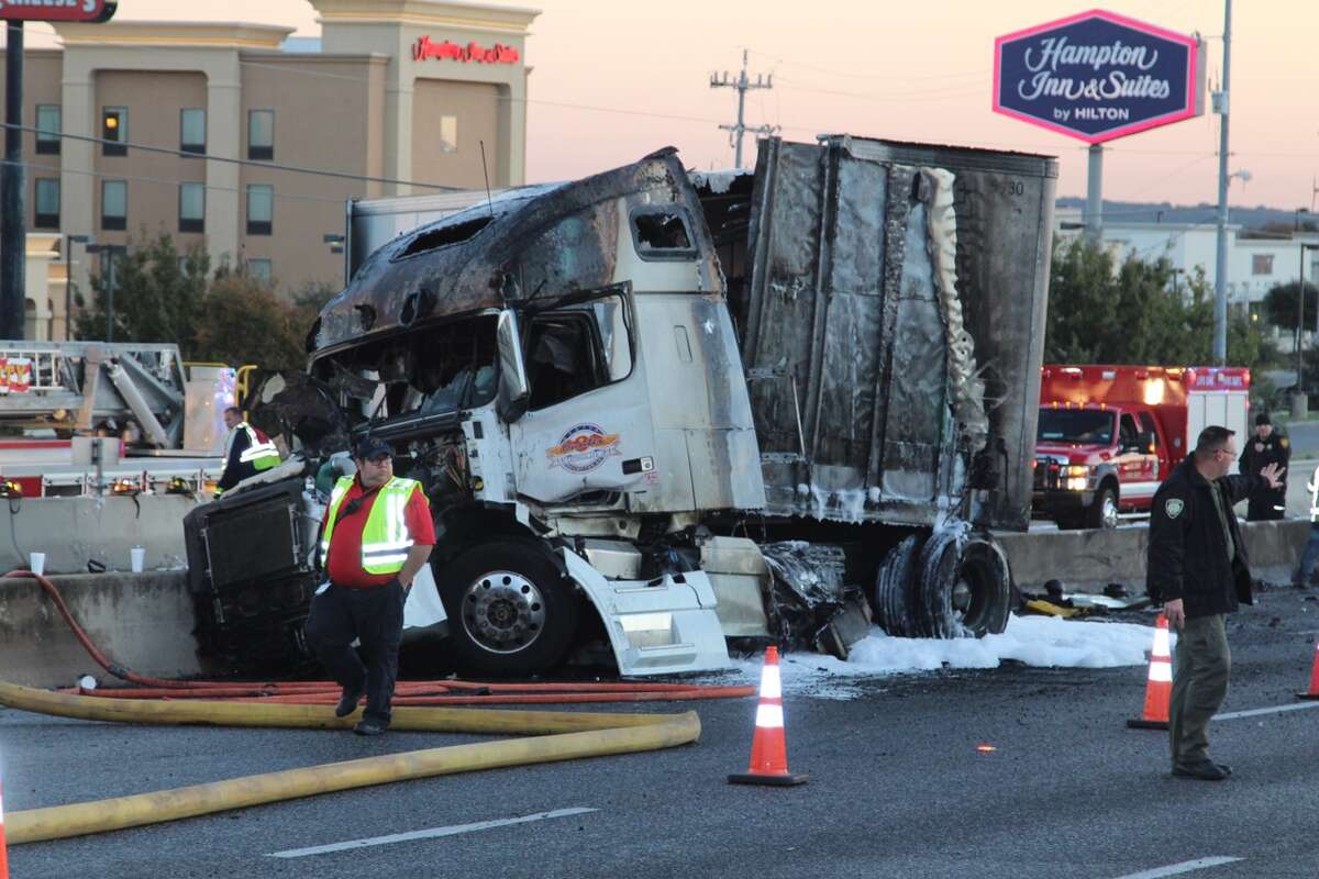 Fiery 18-wheeler Crash Shuts Down Lanes On Interstate 35 Near Loop 1604 ...