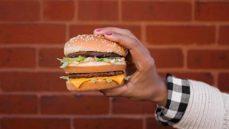 Mcdonald S Will Now Deliver Food To Your Door But There A Catch Click Through This Slideshow To See Which Fast Food Restaurants Are The Fastest Photo