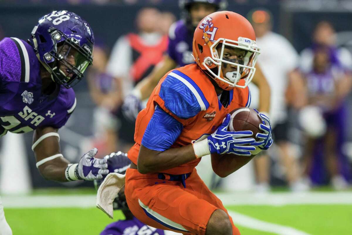 Sam Houston State wideout Nathan Stewart (18) catches a pass near the goalline in the Battle of the Piney Woods, NCAA Football Championship Subdivision football game at NRG Stadium on Saturday, October 1, 2016, in Houston. (Joe Buvid / For the Houston Chronicle)