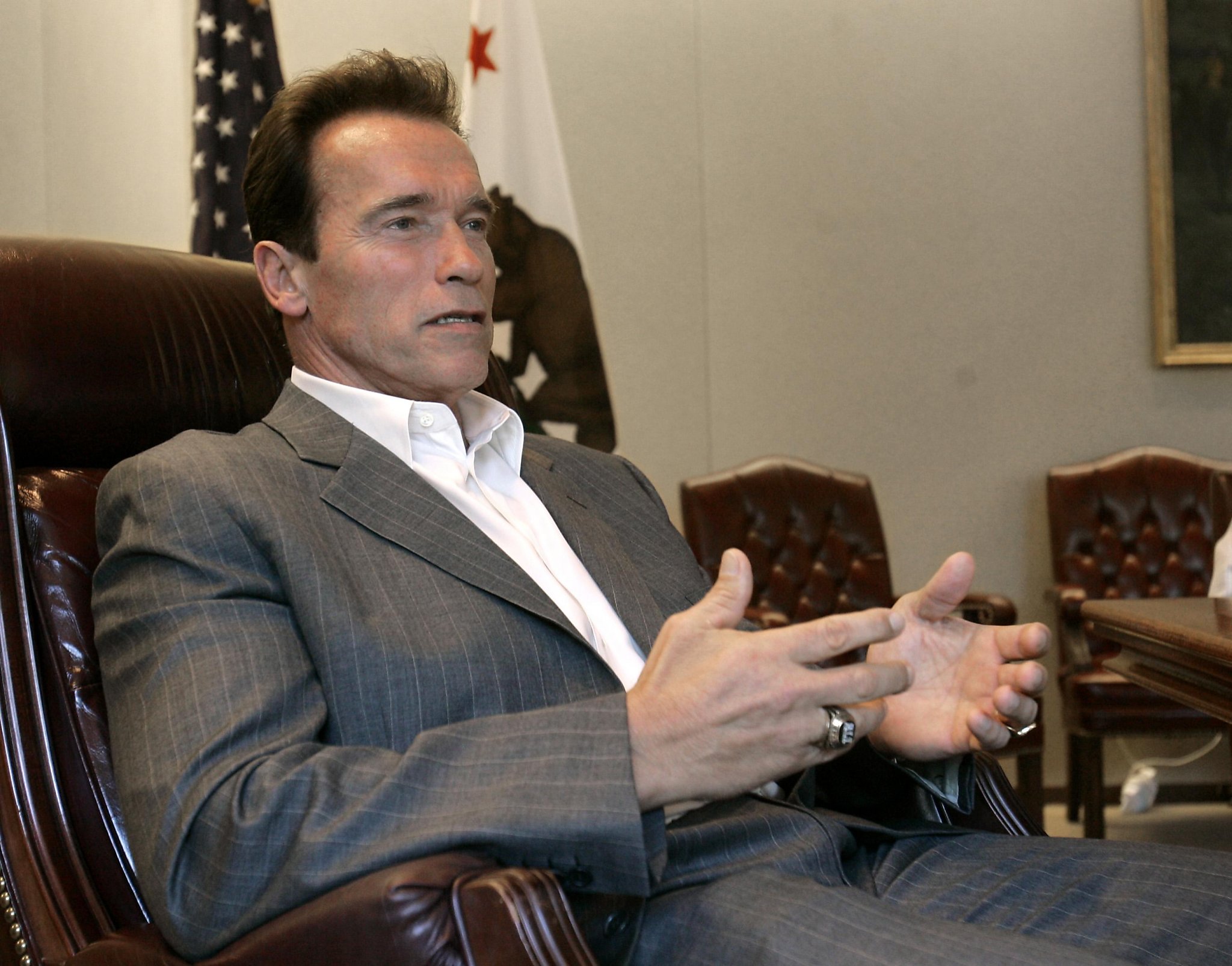 Protocol? Celebrity politicians don’t stand on ceremony