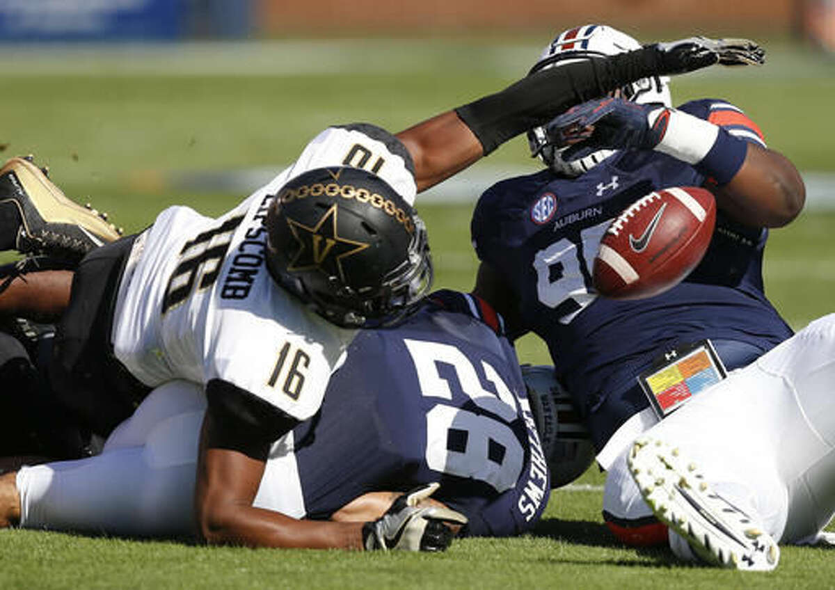 No. 11 Auburn Survives For 23-16 Win Over Vanderbilt