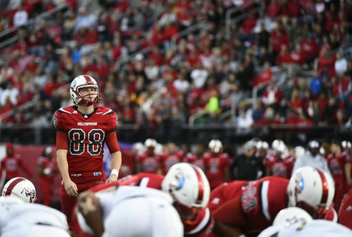 Western Kentucky beats Florida International 49-21