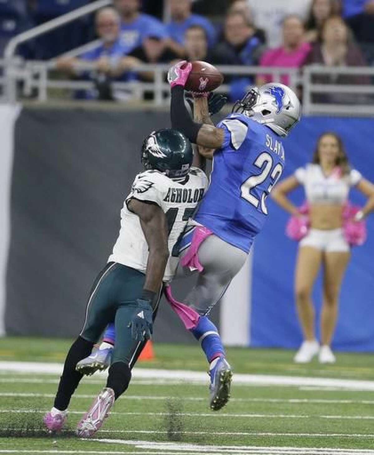 Prater's kick, Slay's pick give Lions 24-23 win over Eagles