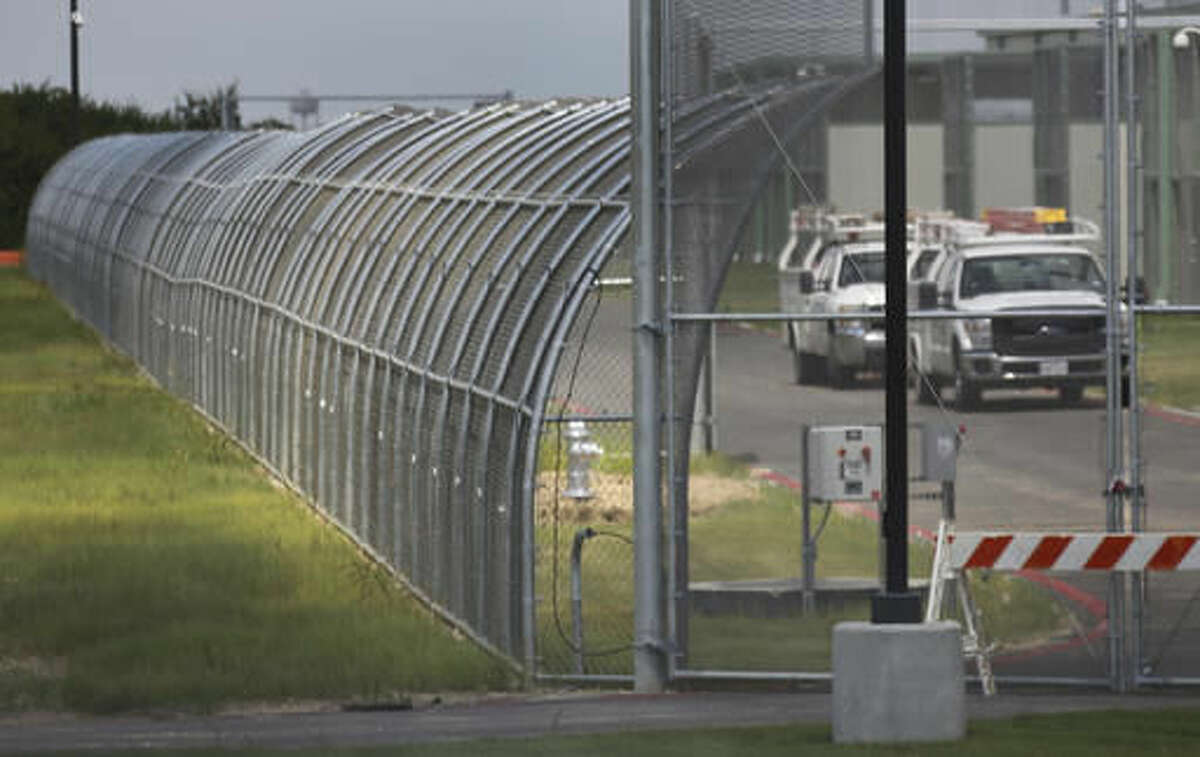 New Texas immigrant detention center raises questions