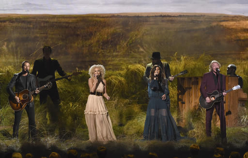 Beyonce, baseball and Dolly _ key moments at the CMA Awards