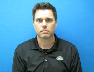 Reports: Texas minister says car salesman leaked wife's nude photos online