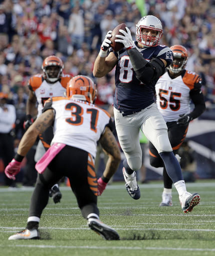 Gronk, Bennett forming unique tight end tandem for Patriots