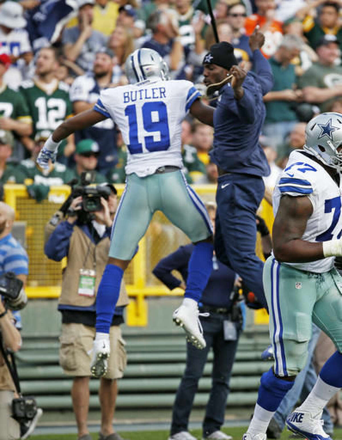 Dallas Cowboys: Brice Butler acquired after Dez Bryant injury