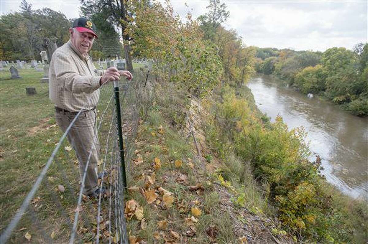 Chesaning Township officials contemplate exhuming graves