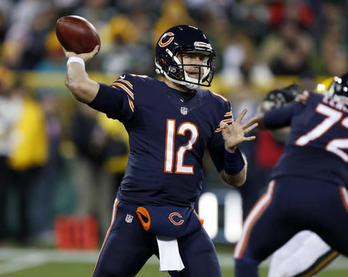 Chicago Bears quarterback Matt Barkley (12) throws during the second half of an NFL football game against the Green Bay Packers, Thursday, Oct. 20, 2016, in Green Bay, Wis. The Packers won 26-10. (AP Photo/Matt Ludtke)