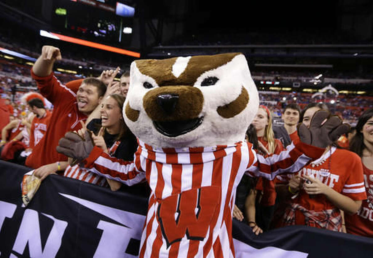 Mascot Hall of Fame gives furry cheerleaders a spotlight