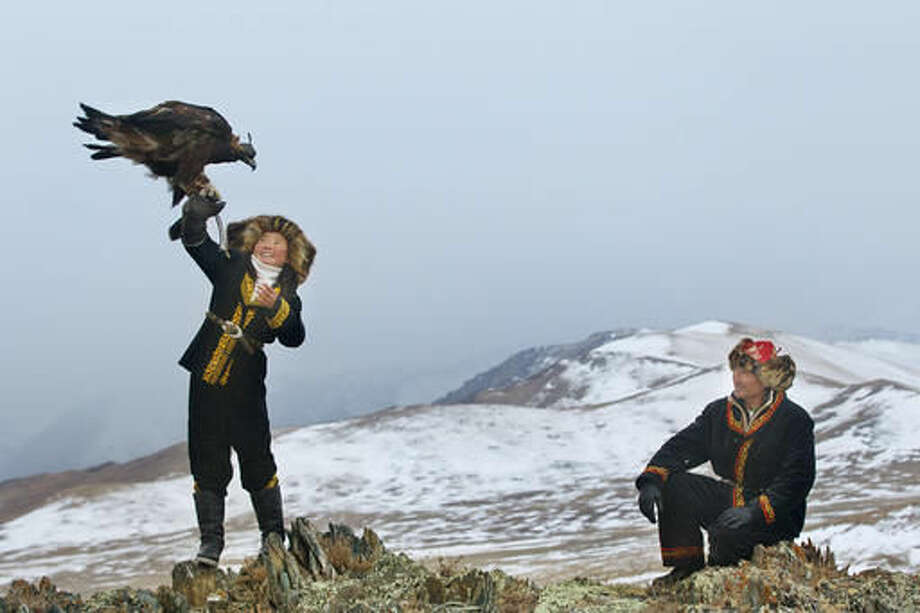 Review The Eagle Huntress Is A Heartwarming All Ages Tale