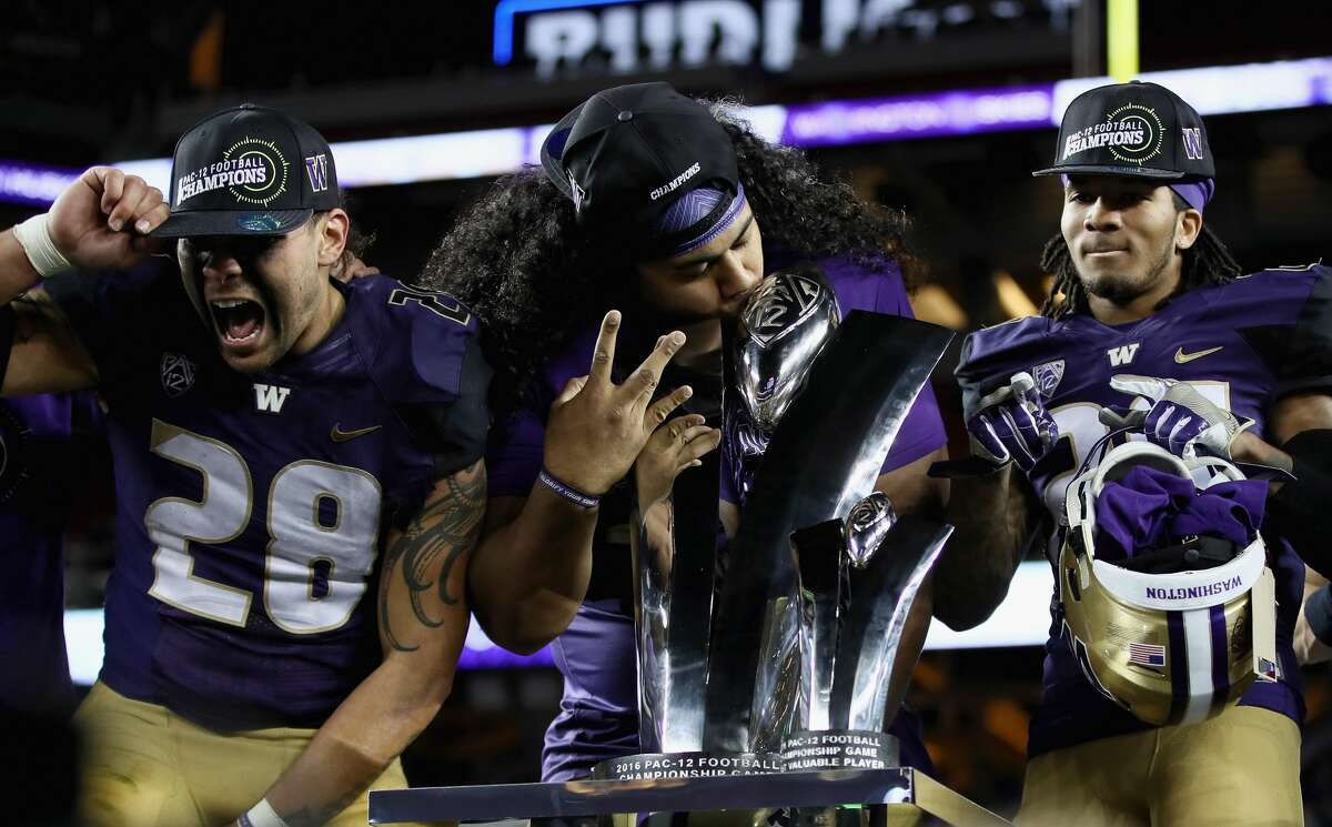 Washington Huskies selected to College Football Playoff