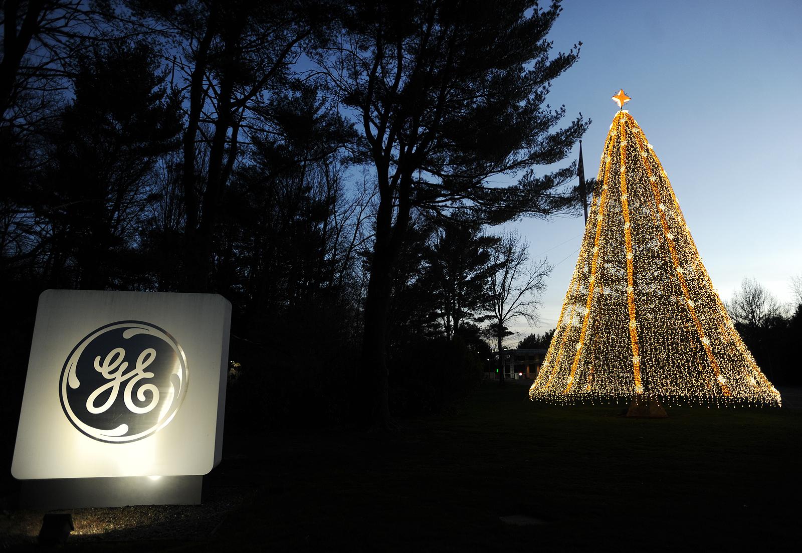 tree lighting at former ge campus to shine again connecticut post general electric christmas trees