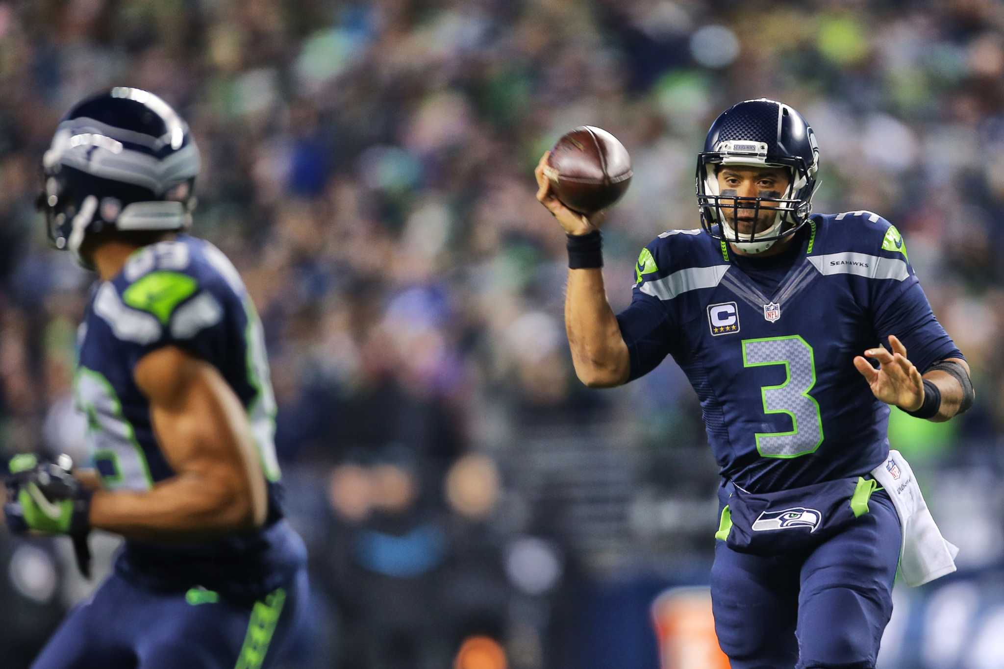 Report: Ex-Seahawk Jermaine Kearse suffers broken leg