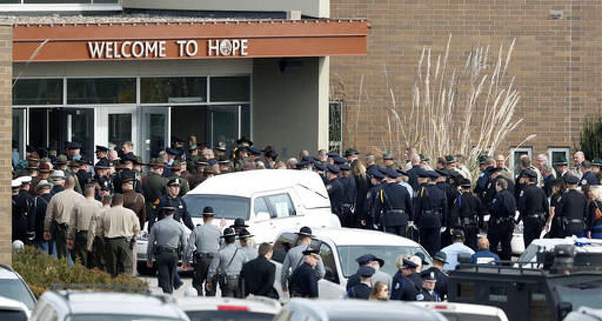 Police Gather To Mourn Death Of Des Moines Sergeant