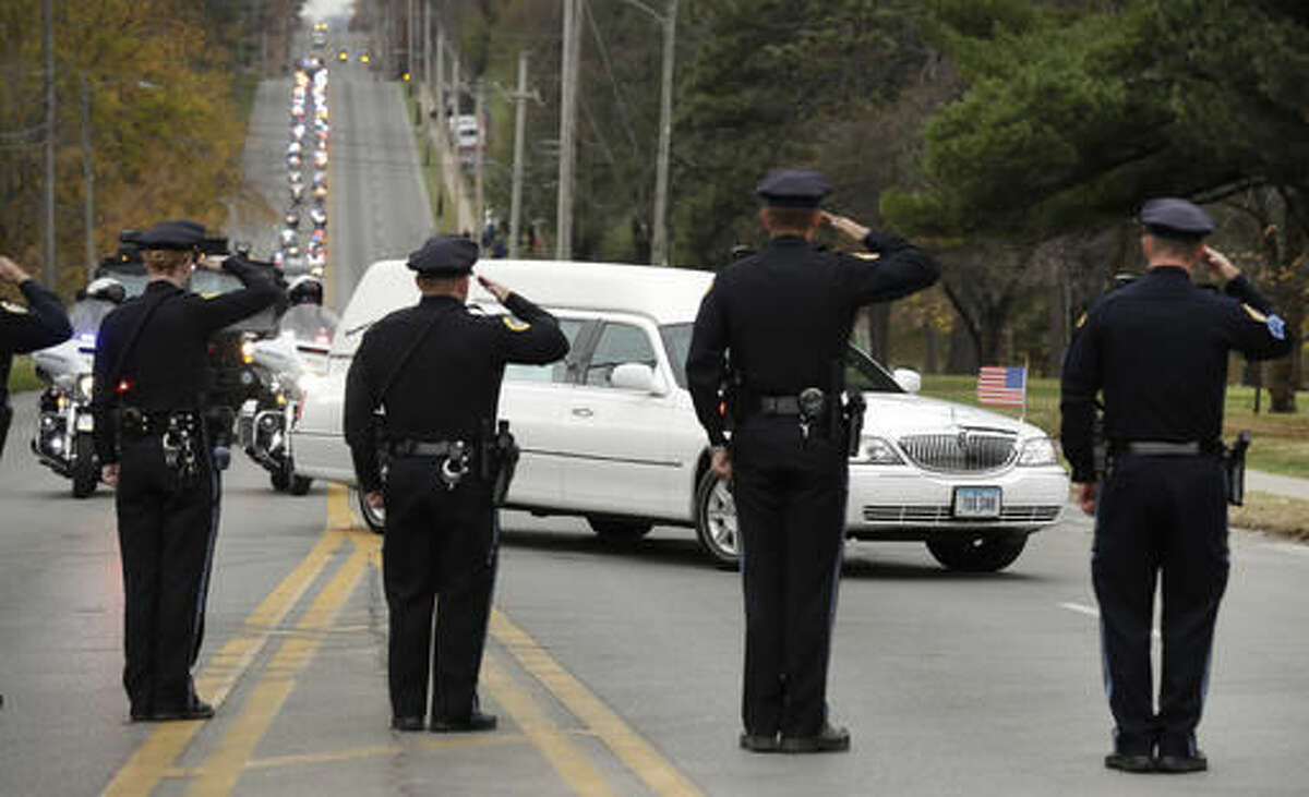 Police Gather To Mourn Death Of Des Moines Sergeant