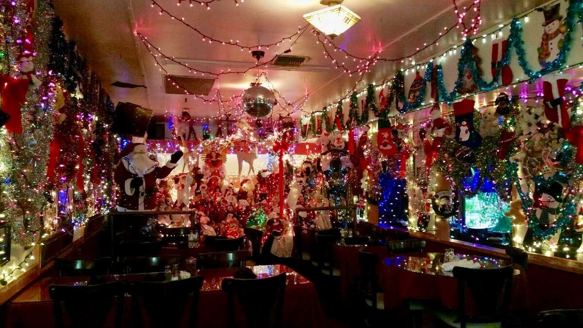 Houston restaurants Christmas decorations 2016