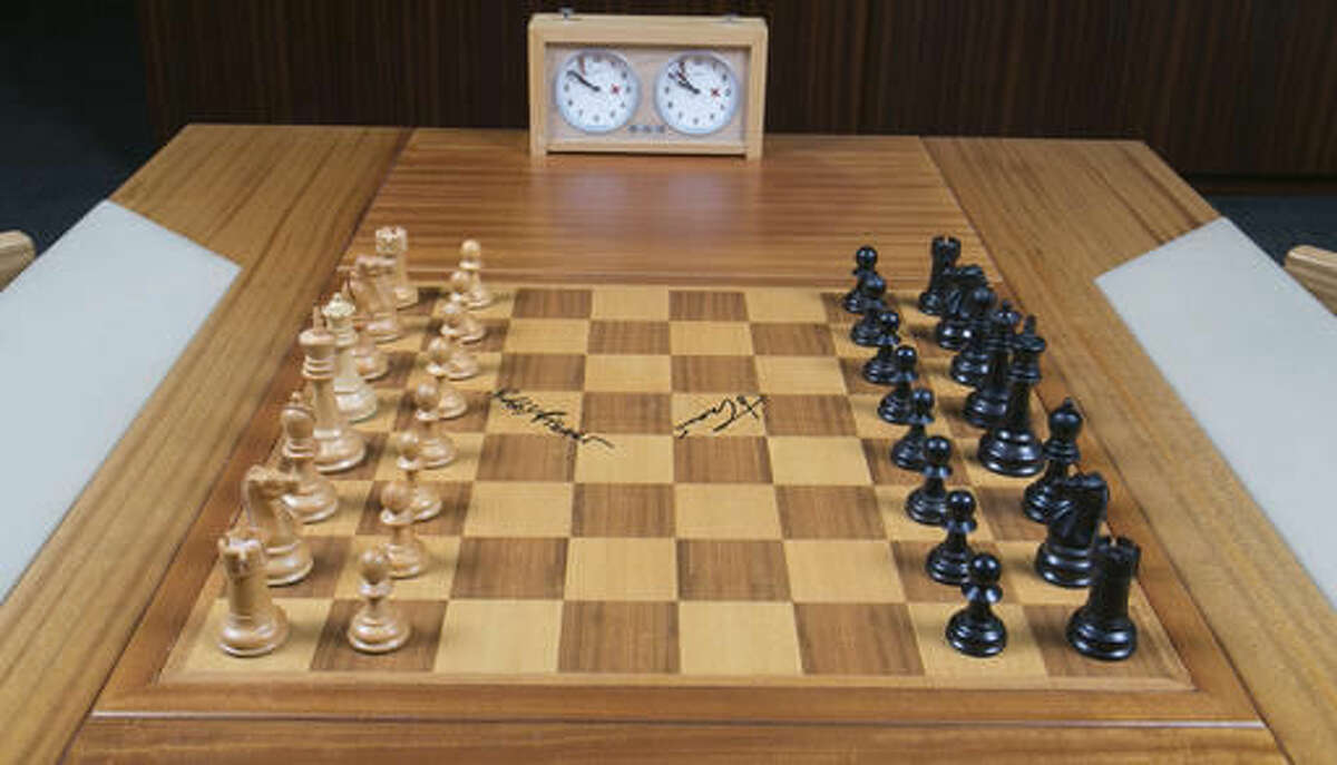 Fischer-Spassky 1972 World Chess Championship Chess Board, Table, Pieces to  be Auctioned this Thursday in Copenhagen ~ Chess Magazine Black and White