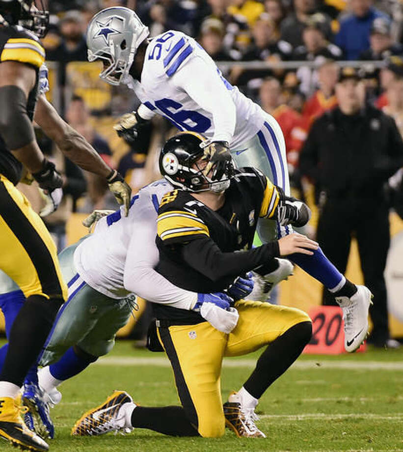 Elliott Scores Twice Late Cowboys Top Steelers 35 30 The