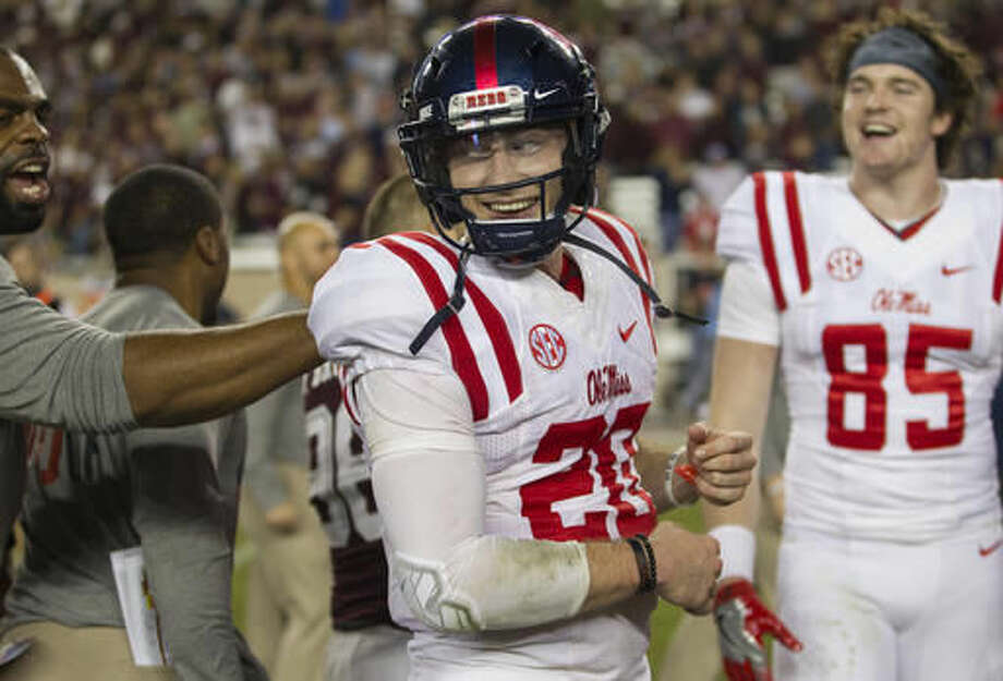 Patterson Wows In Debut Ole Miss Rallies To Beat A M 29 28 The