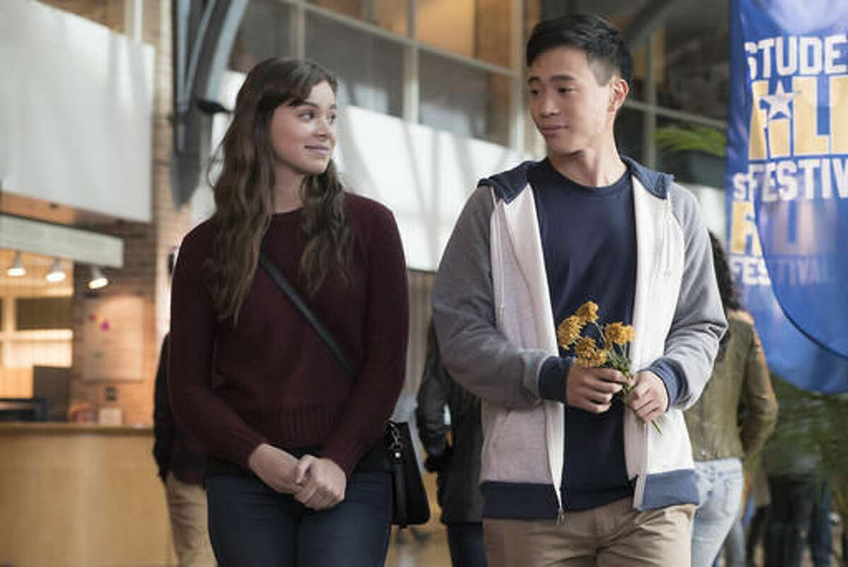 Review Steinfelds Angst Shines In The Edge Of Seventeen 