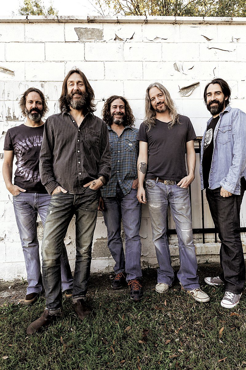 Chris Robinson Brotherhood brings ‘farm-to-table’ music to the Fillmore