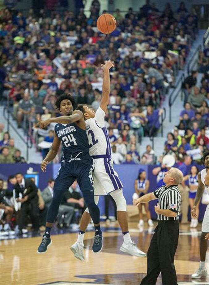 First Year Coach Kyle Keller Gets 1st Victory With Sfa The Edwardsville Intelligencer