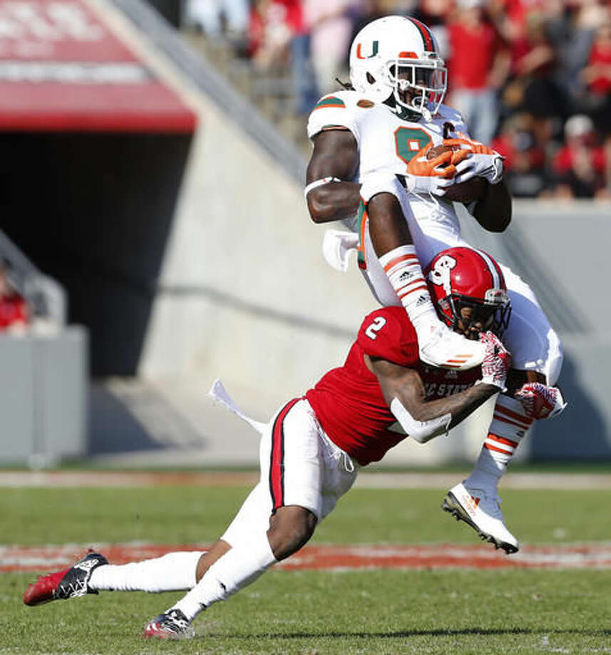 Walton S 3 Tds Help Miami Beat Nc State 27 13 The Edwardsville