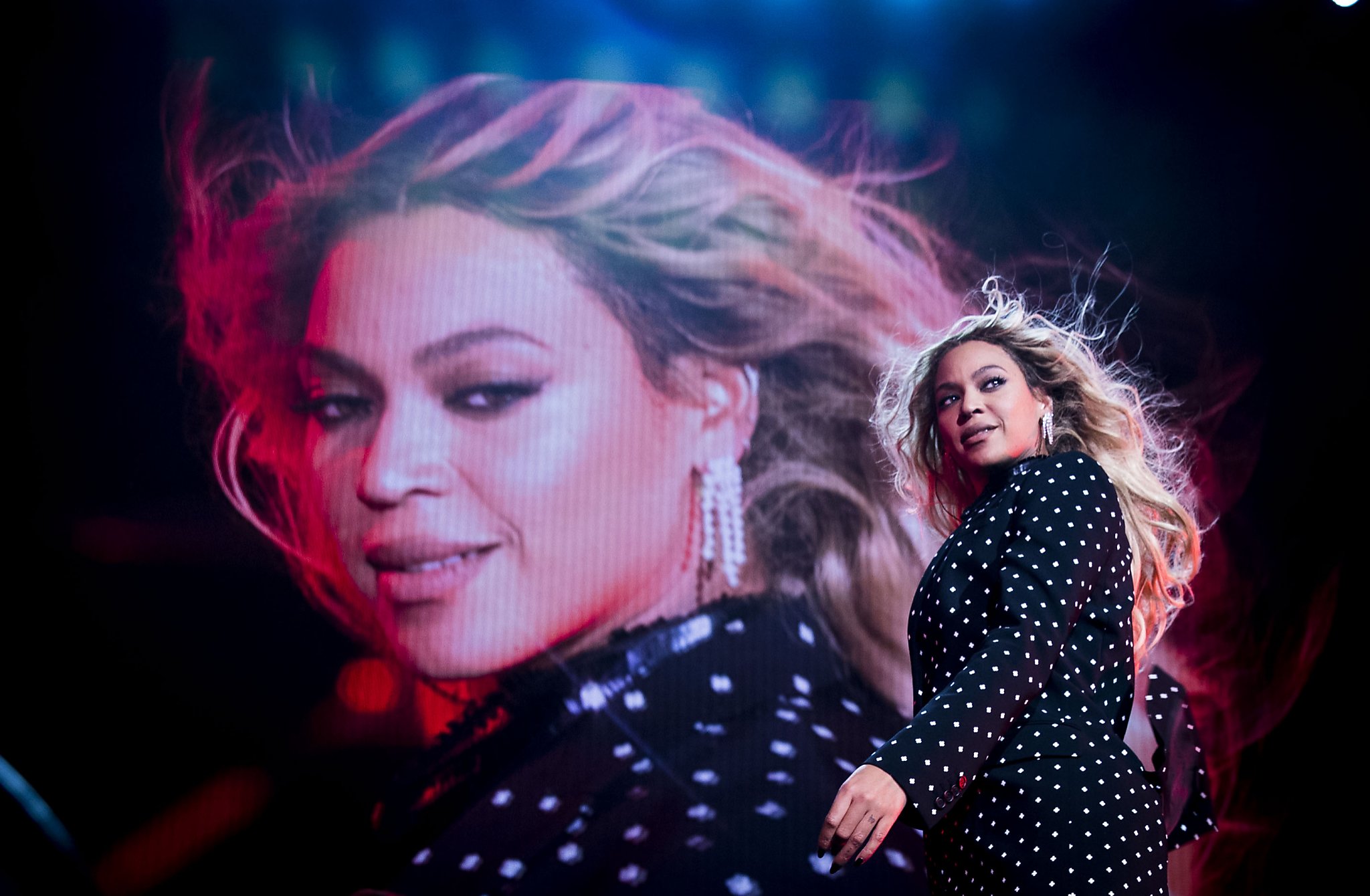 Beyoncé leads Grammy nominations with 9 nods