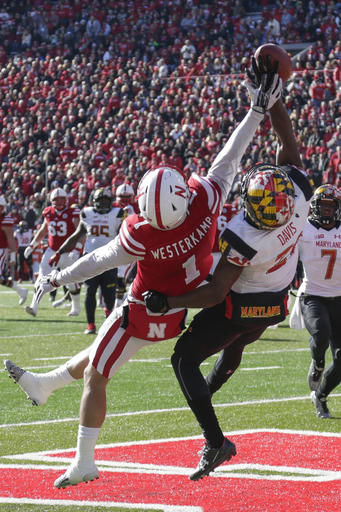 With Fyfe at QB, No. 19 Cornhuskers defeat Maryland 28-7