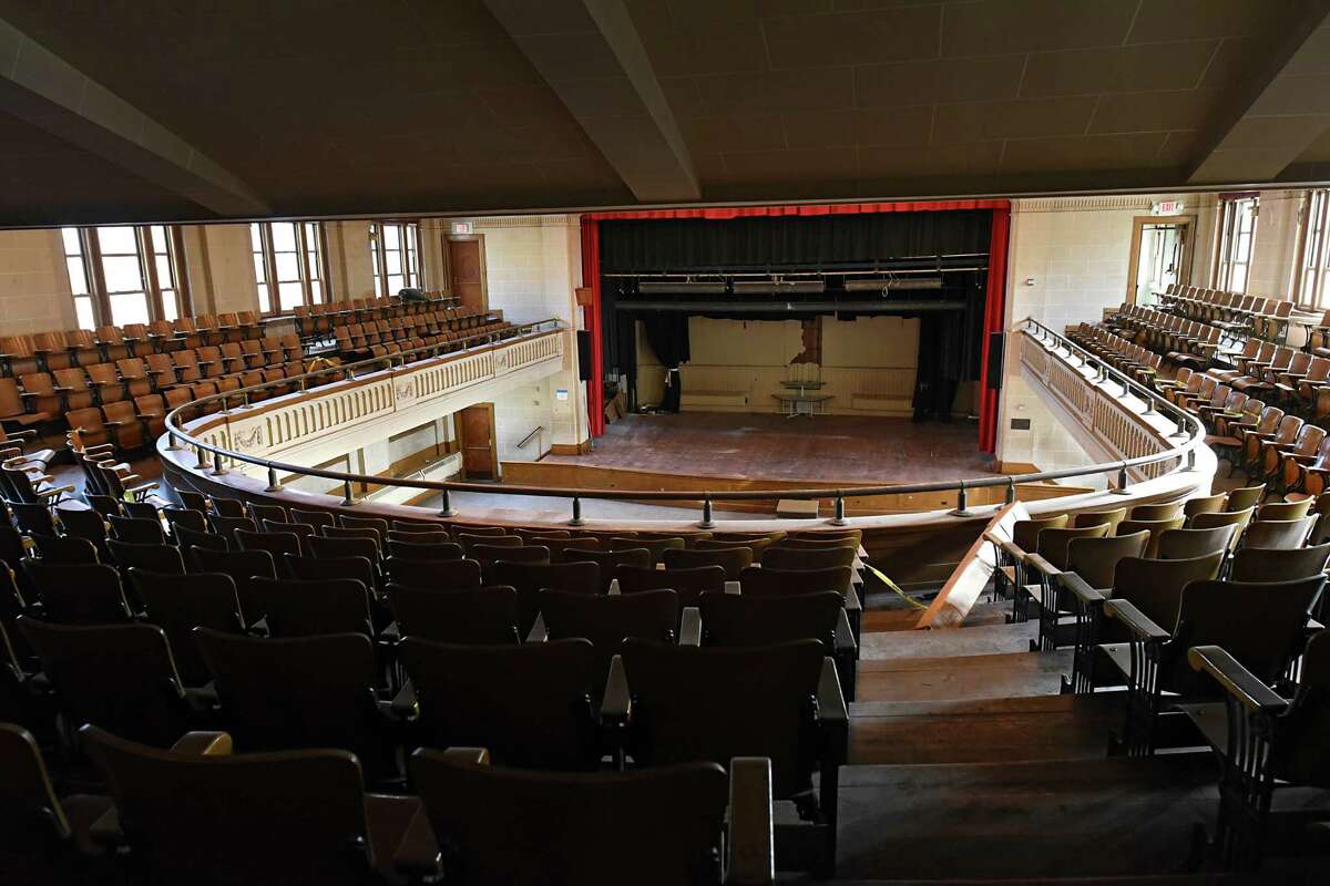 UAlbany offers tour of Schuyler Building