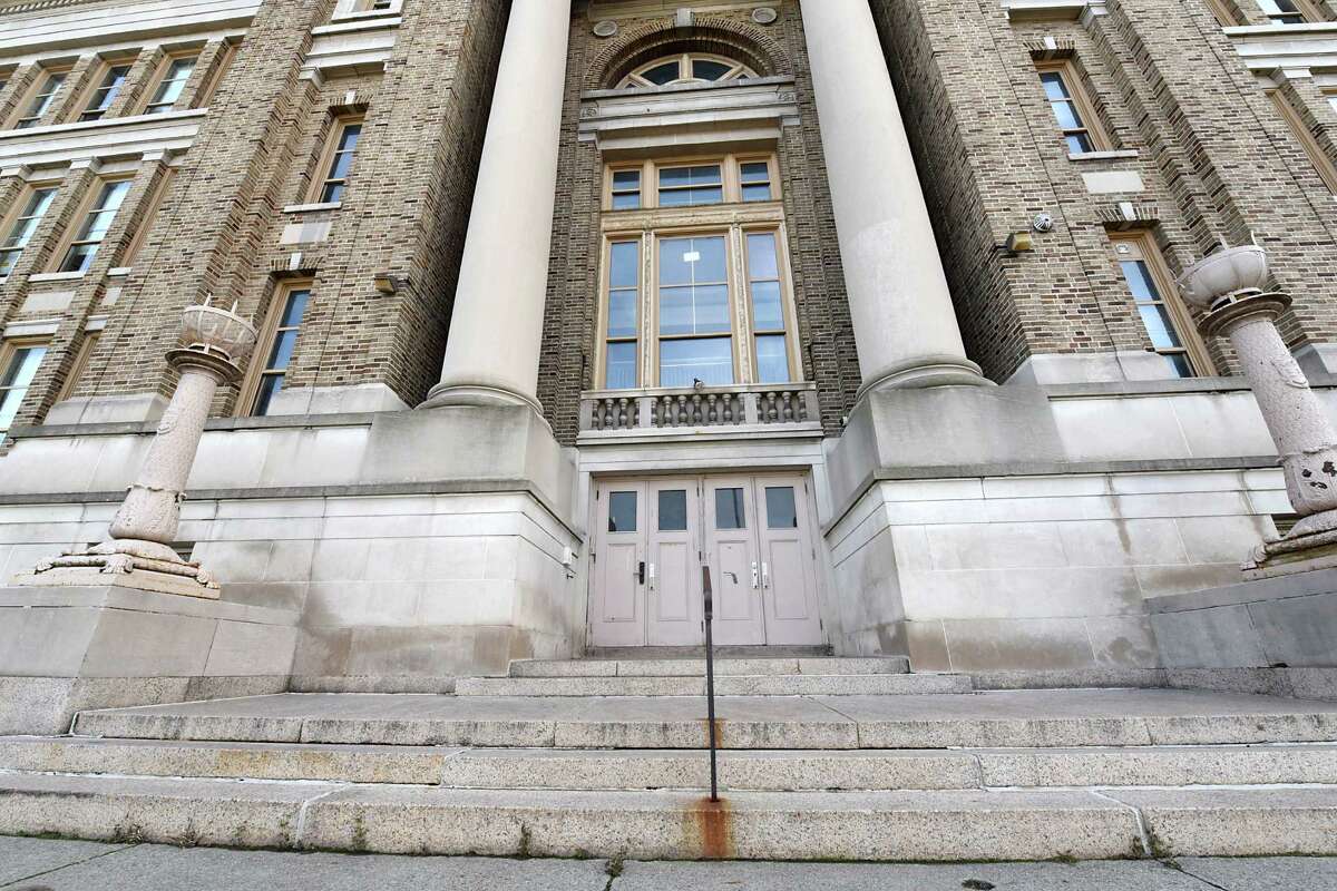 UAlbany offers tour of Schuyler Building