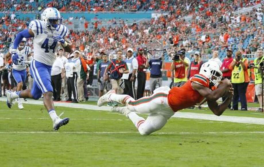 Kaaya Breaks Miami Record Hurricanes Top Duke 40 21 The
