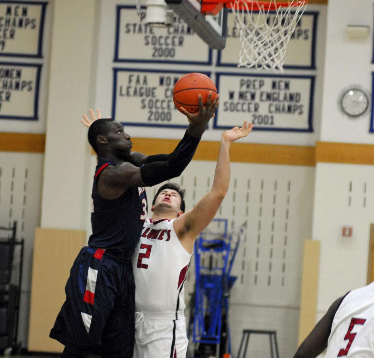 St. Luke’s tops Greens Farms Academy in boys basketball