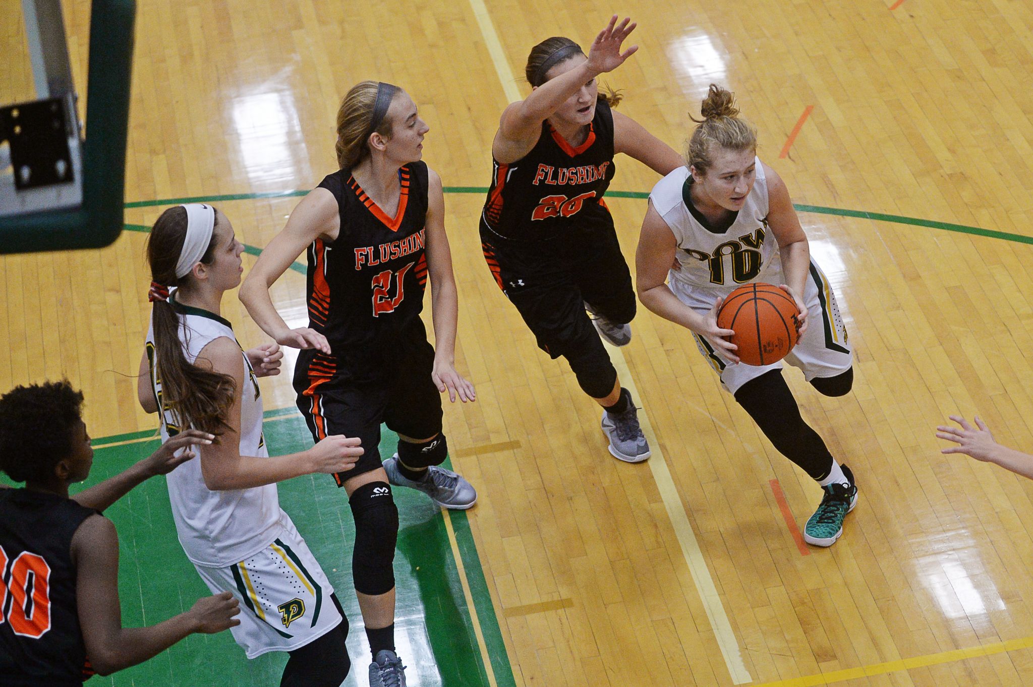 Dow vs. Flushing girls basketball