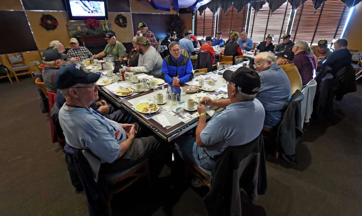 Enter essay contest image