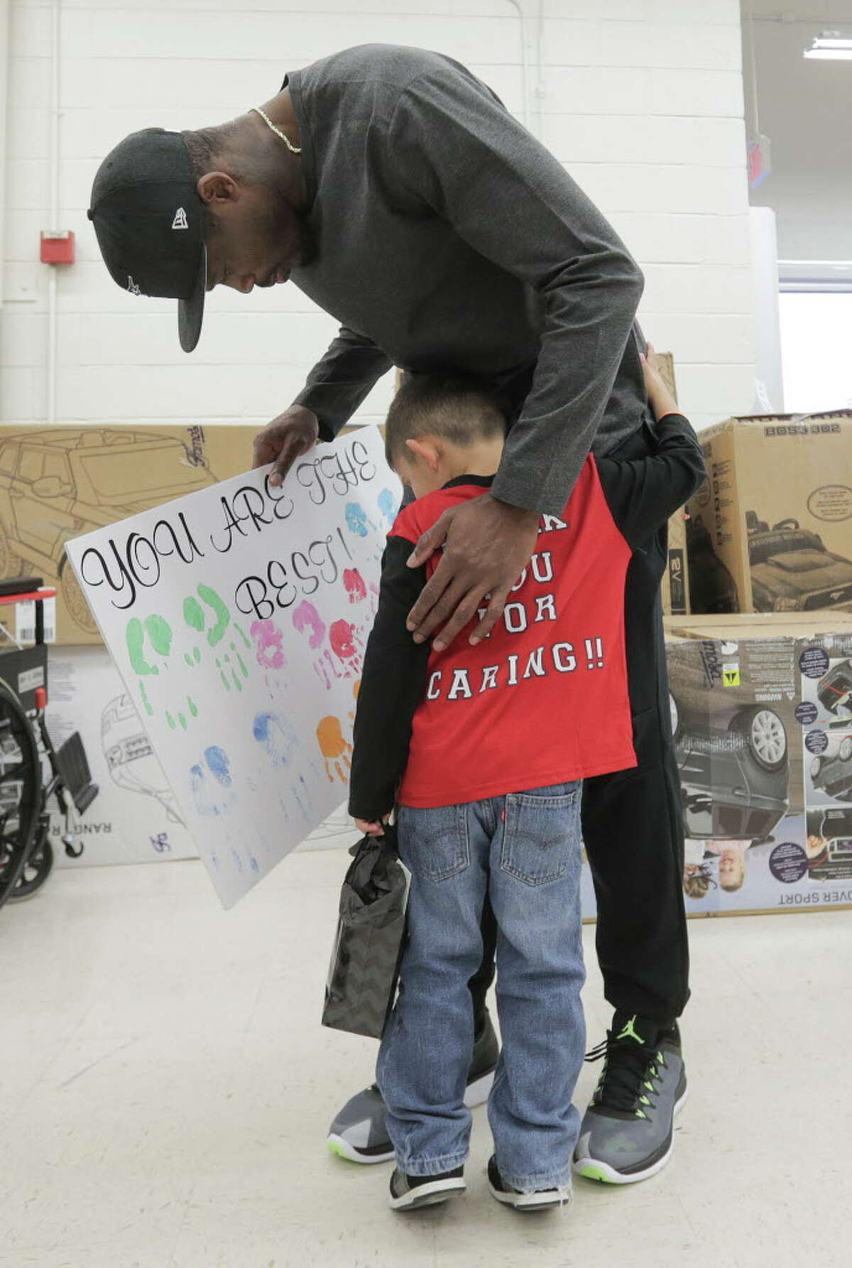 Houston teens get shopping spree