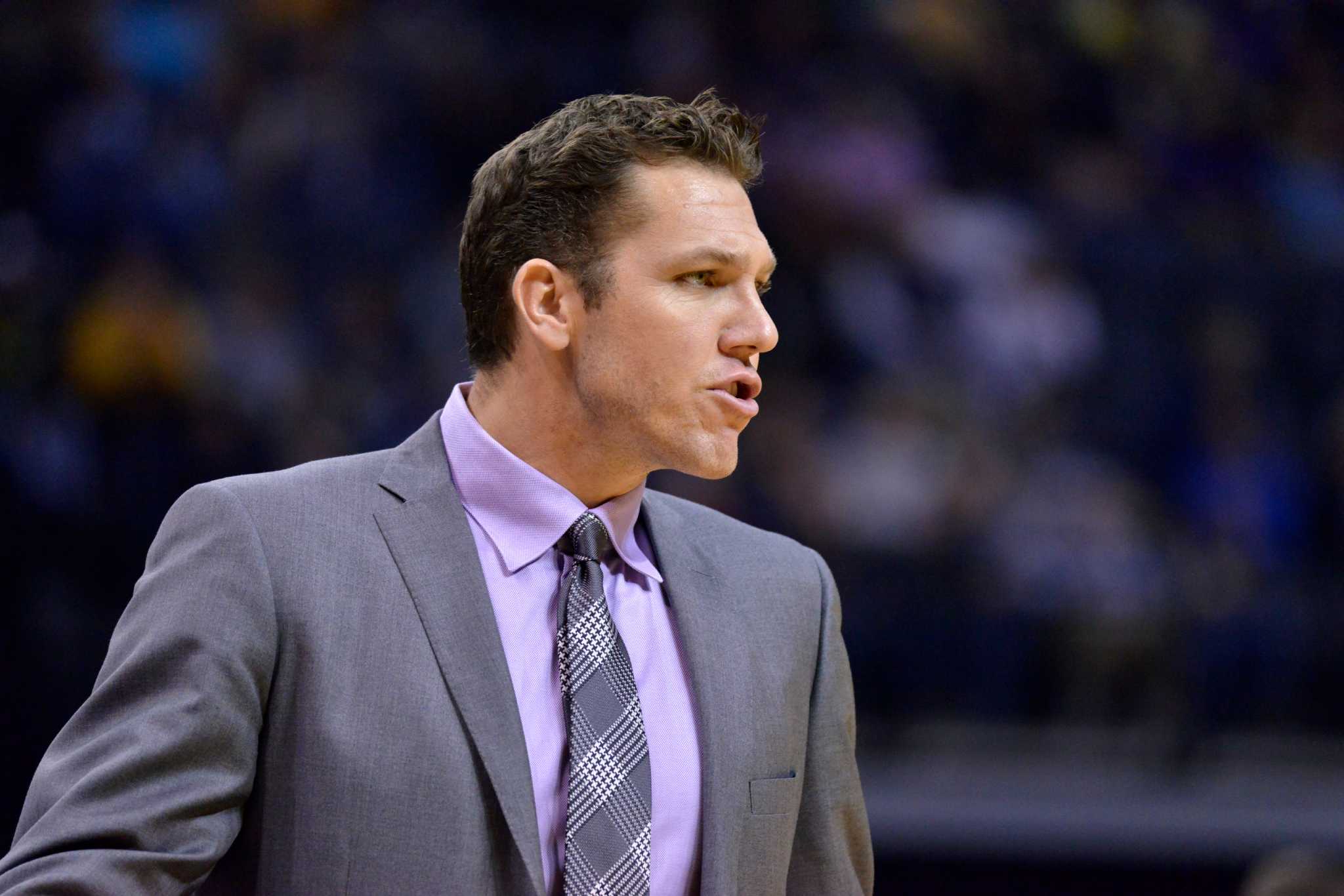 Rockets coach Mike D'Antoni commends Lakers coach Luke Walton