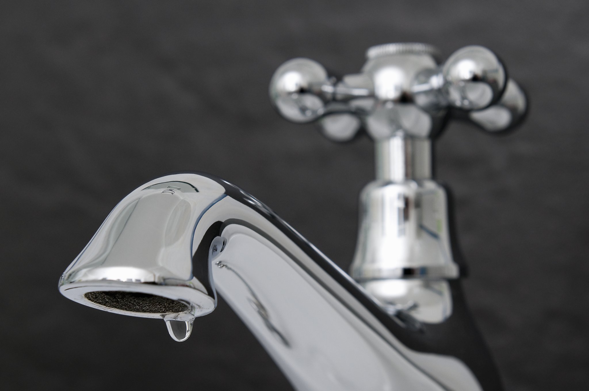 Bay Area residents told stinky water safe to drink